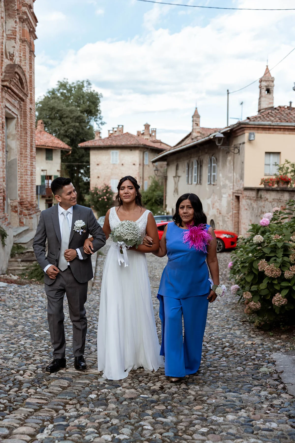 Arrivo della sposa Arrivo di Rossella alla cerimonia