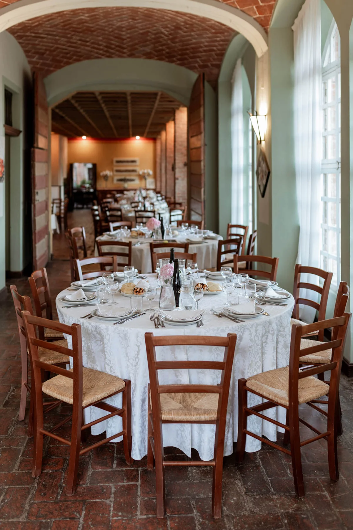 Ricevimento al Castello di Brusasco Tavola apparecchiata per il ricevimento
