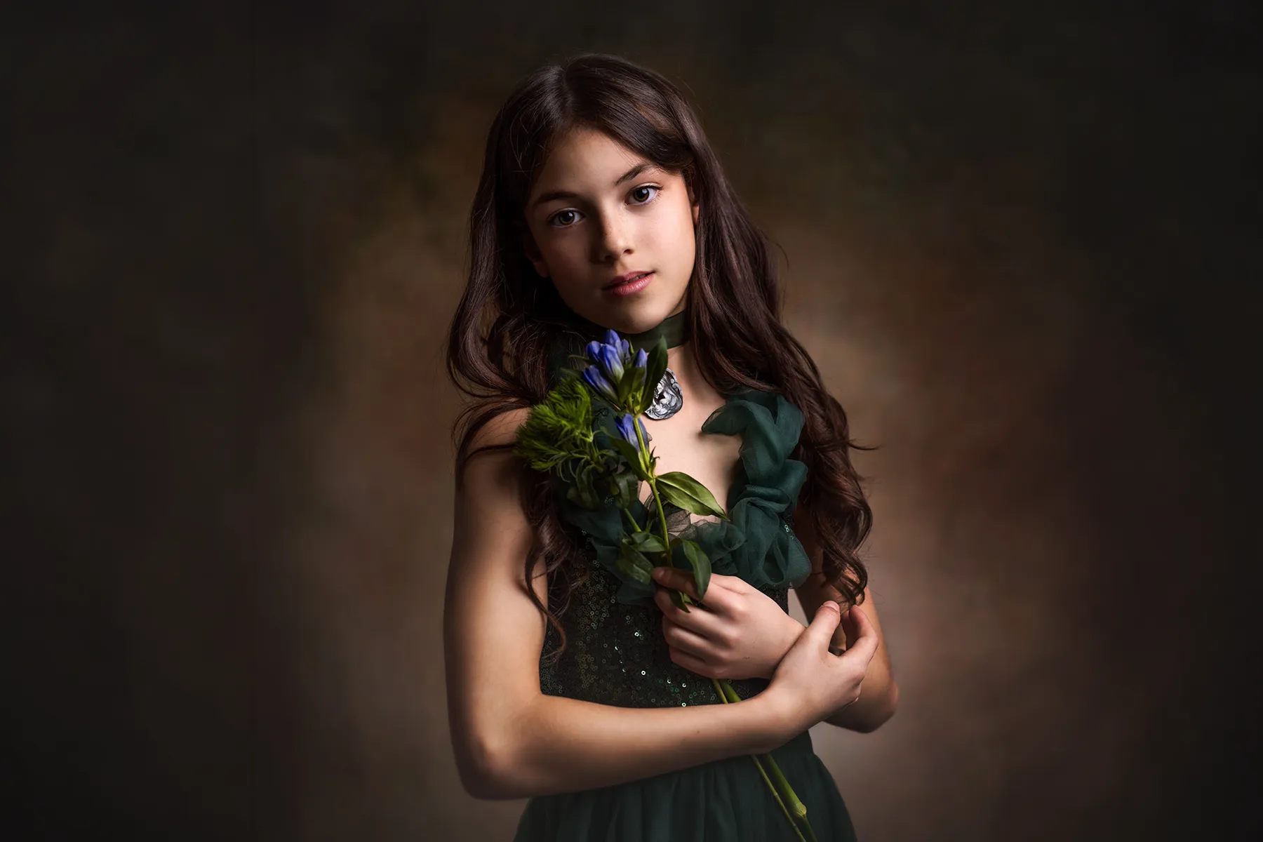 Ritratto Fine Art di bambina con abito verde e fiori Ritratto Fine Art di bambina con abito verde e fiori a Torino
