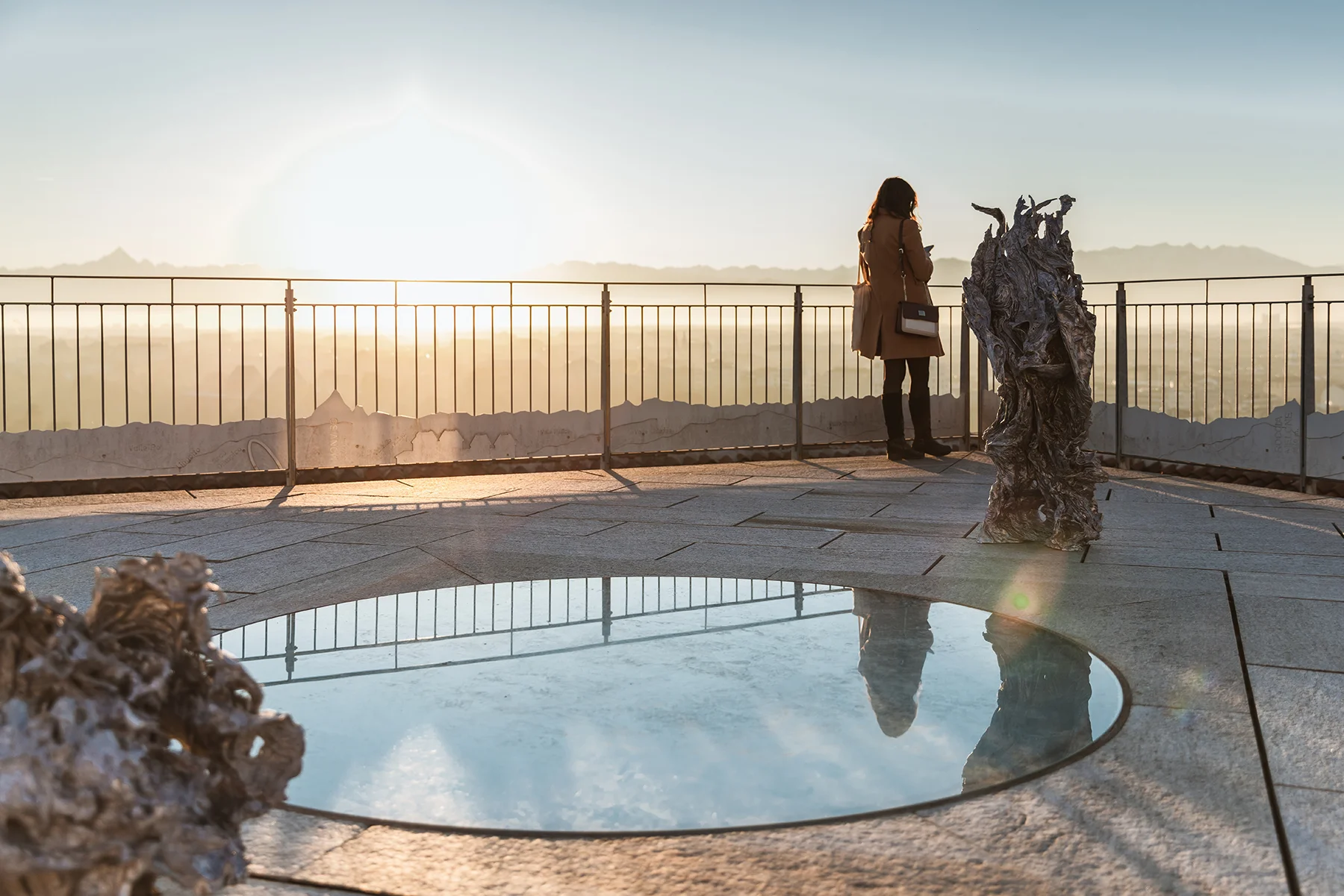 Sculture sulla terrazza panoramica del Museo della Montagna di Torino