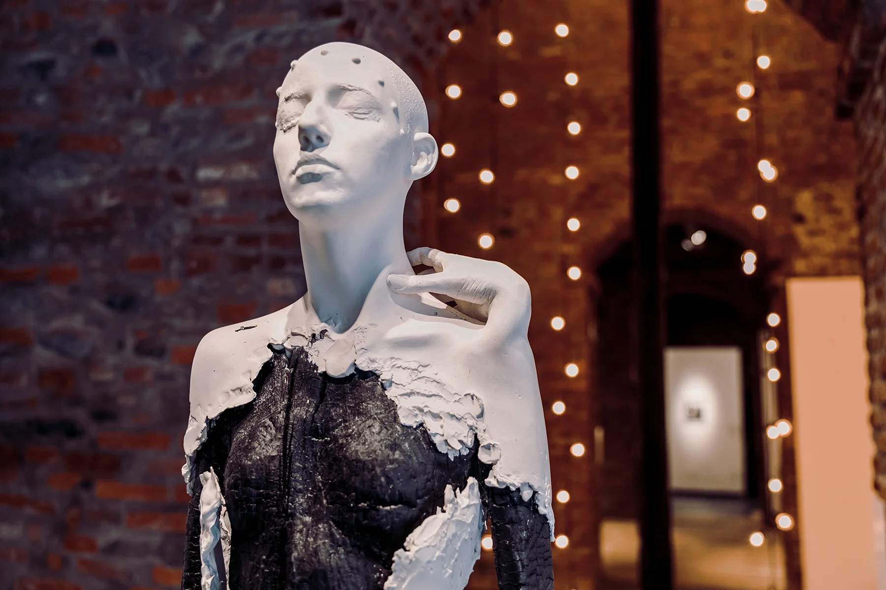 Statua esposta durante una mostra al Museo della Montagna di Torino
